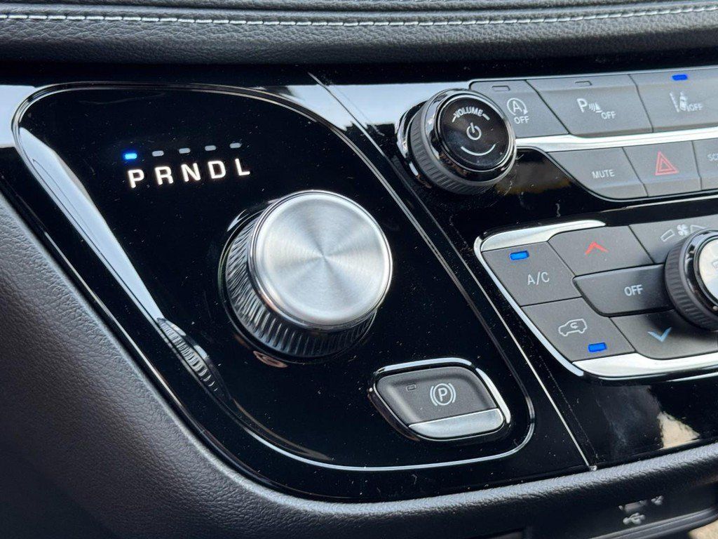 New 2027 Chrysler Pacifica Select FWD image 16