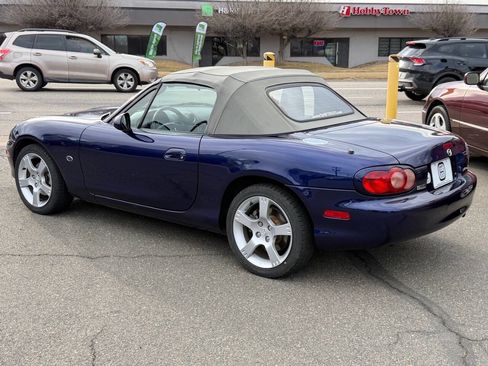 Used 2003 MAZDA MX-5 Miata SE image 11