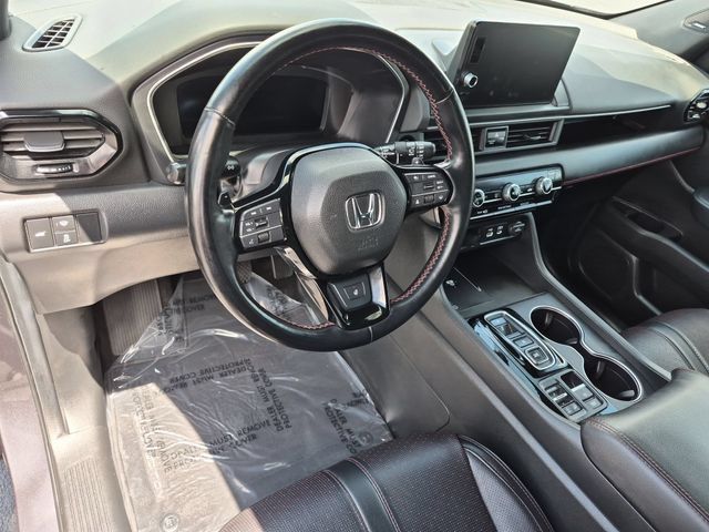 Used 2025 Honda Pilot Black Edition image 10