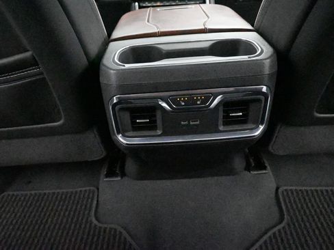 Used 2024 GMC Sierra 3500 Denali Ultimate AWD/4WD image 21