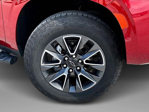 Used 2021 Chevrolet Tahoe Z71 image 9