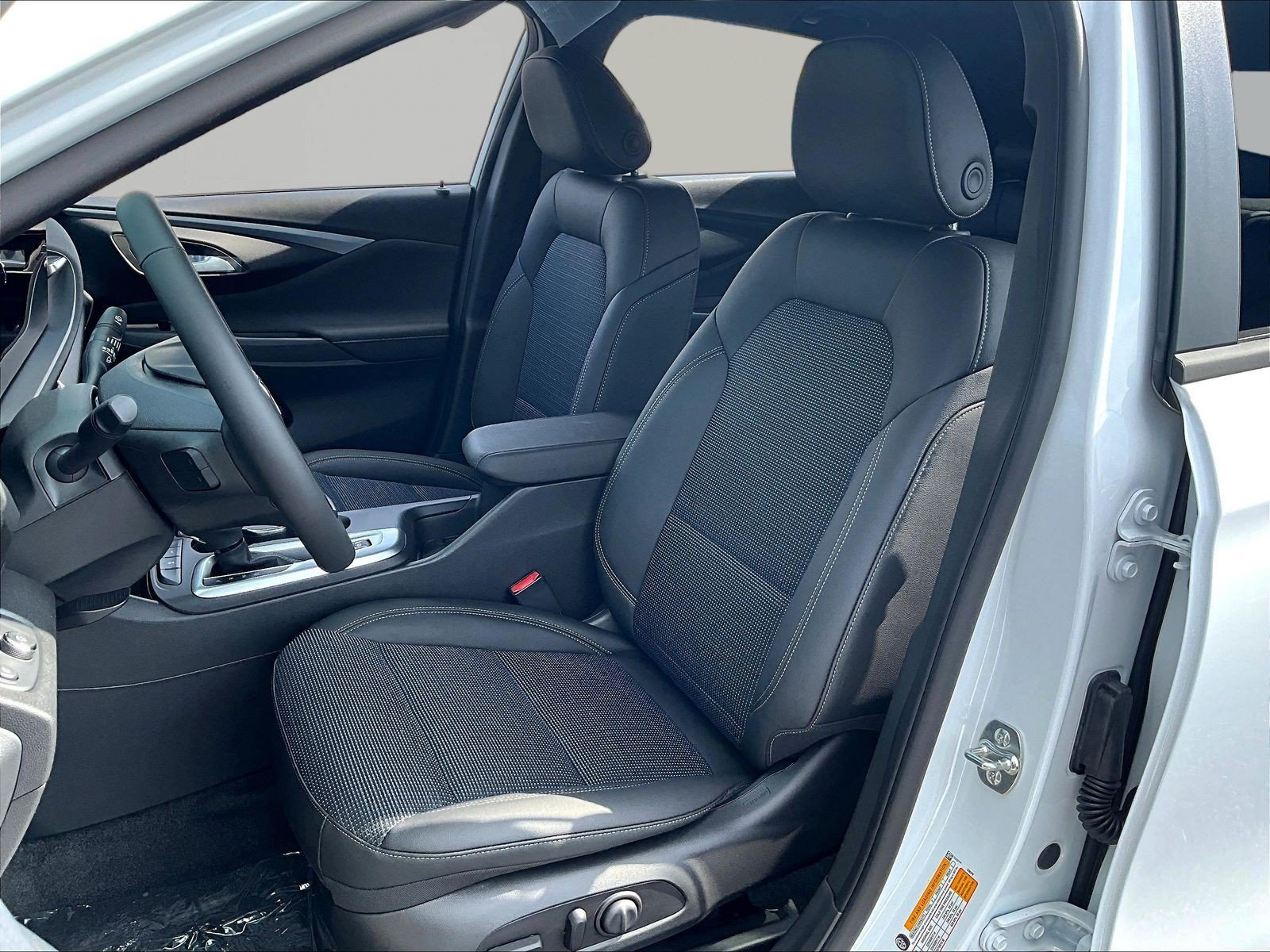 New 2026 Buick Envista Preferred w/ Convenience I Package FWD image 16