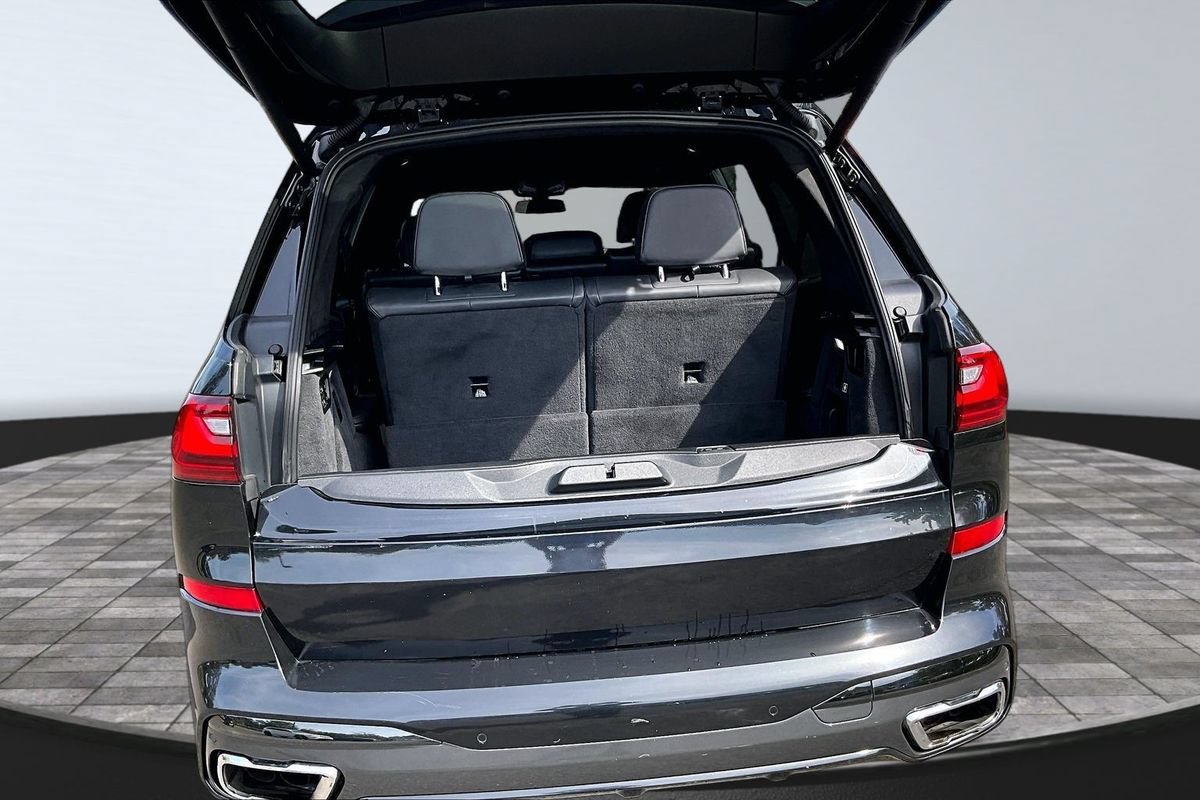 Used 2019 BMW X7 xDrive50i w/ M Sport Package AWD/4WD image 40
