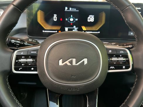 Used 2025 Kia Sorento EX w/ Panoramic Sunroof Package AWD/4WD image 25