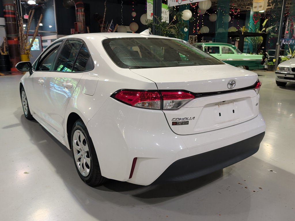 Used 2023 Toyota Corolla LE FWD image 11