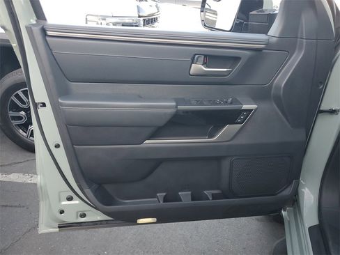 Used 2023 Toyota Tundra Limited image 18