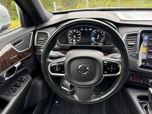 Used 2019 Volvo XC90 T6 Momentum image 18