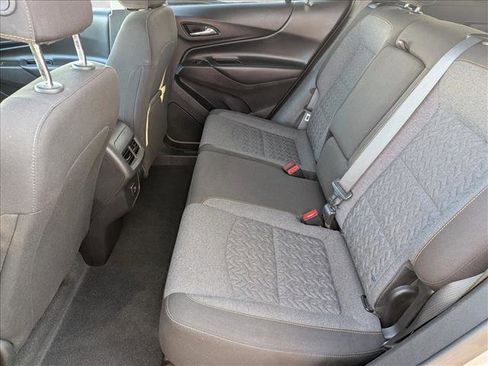 Used 2024 Chevrolet Equinox LT image 17
