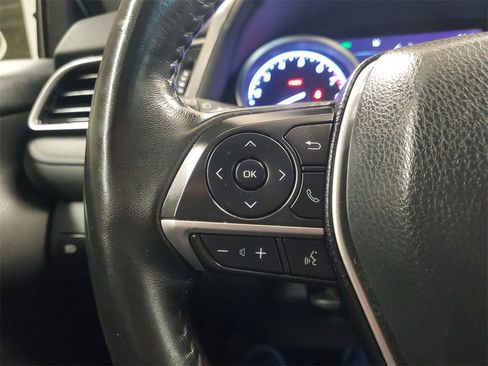 Used 2021 Toyota Camry XLE image 22