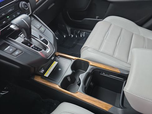 Used 2020 Honda CR-V Touring image 25