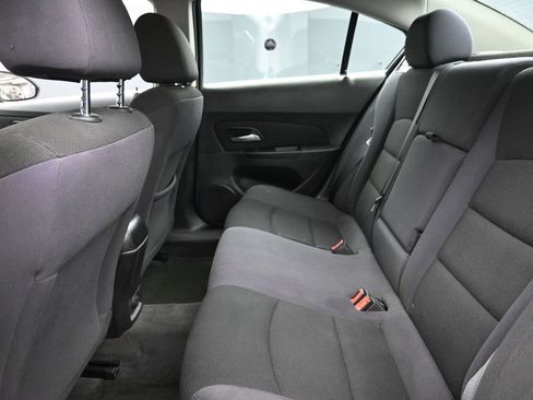 Used 2014 Chevrolet Cruze LT w/ Technology Package image 11