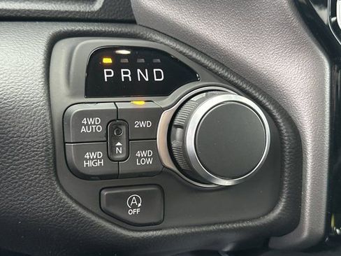 New 2026 RAM 1500 4x4 Crew Cab image 33