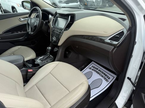 Used 2017 Hyundai Santa Fe Sport FWD image 12