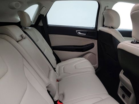 Used 2018 Ford Edge Titanium AWD/4WD image 19