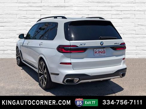 Used 2023 BMW X7 xDrive40i w/ M Sport Package AWD/4WD image 7