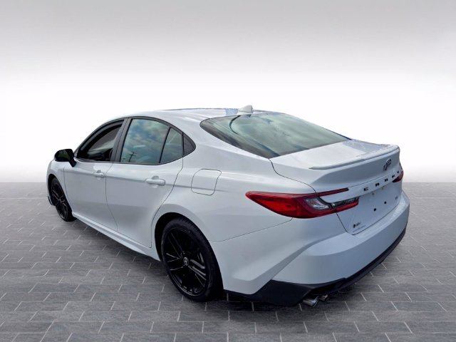 Used 2025 Toyota Camry SE FWD image 5