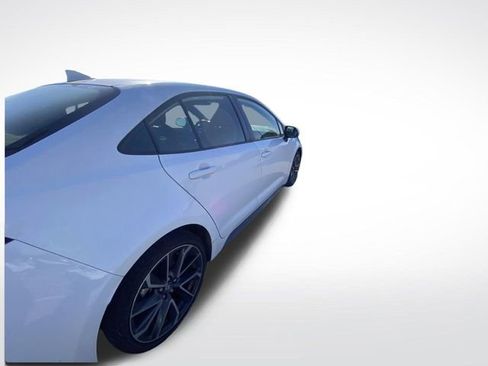 Used 2022 Toyota Corolla SE image 11