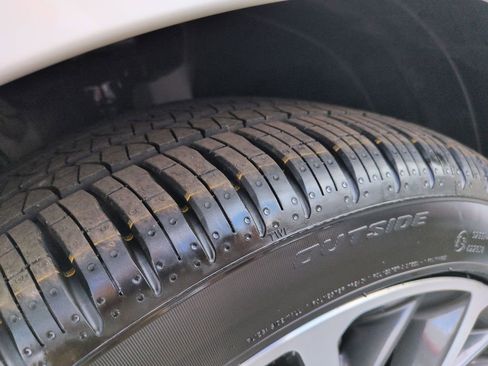 Used 2022 Hyundai Sonata Limited w/ Preferred Accessory Package image 28