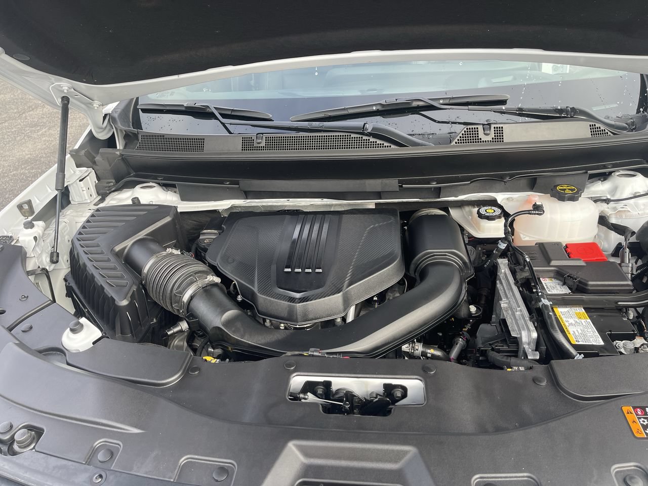 Used 2025 Chevrolet Traverse LT FWD image 30