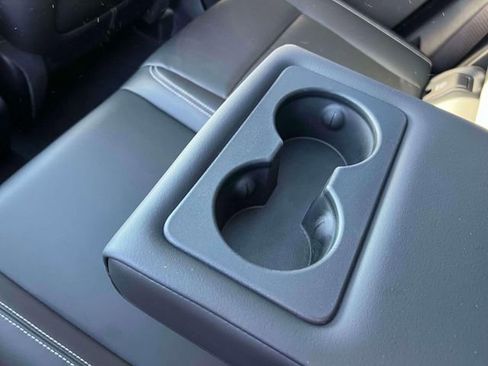 Used 2024 Cadillac Lyriq Sport image 12