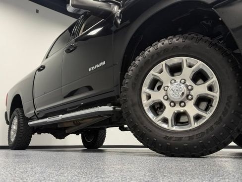 Used 2024 RAM 2500 Laramie AWD/4WD image 2