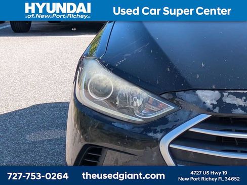 Used 2018 Hyundai Elantra SE FWD image 9
