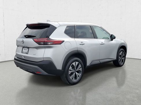 Used 2023 Nissan Rogue SV image 7