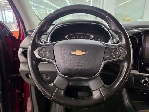 Used 2019 Chevrolet Traverse LT FWD image 16
