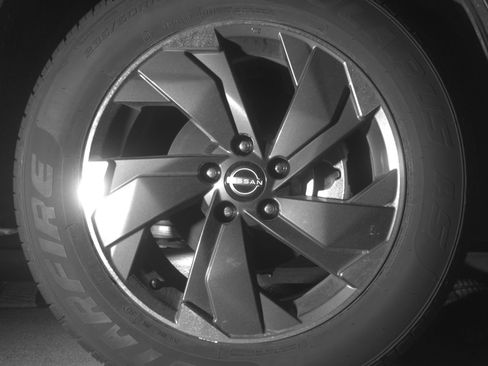 Used 2025 Nissan Rogue SV FWD image 13