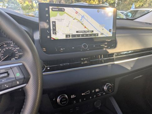 Used 2025 Mitsubishi Outlander SE image 20