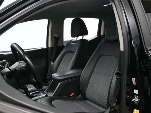 Used 2019 Chevrolet Colorado Z71 RWD image 10