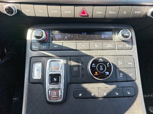 Used 2024 Hyundai Palisade Limited AWD/4WD image 13
