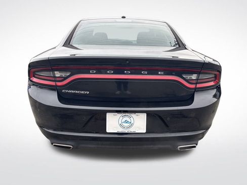 Used 2022 Dodge Charger SXT image 6