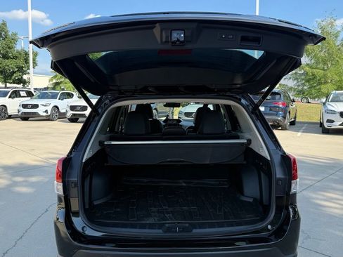 Used 2023 Subaru Forester Limited AWD/4WD image 7