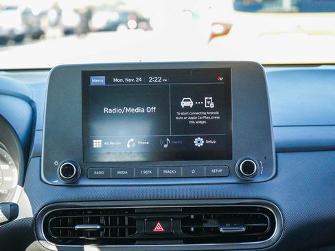 Used 2022 Hyundai Kona SEL w/ Convenience Package image 15