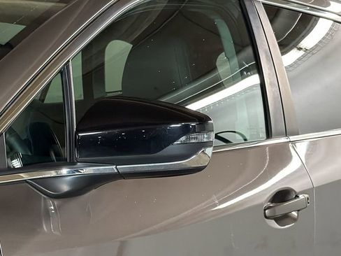 Used 2023 Subaru Outback Limited AWD/4WD image 5