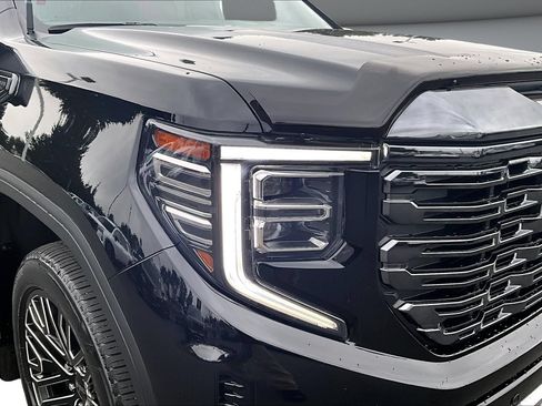 Used 2022 GMC Sierra 1500 Denali Ultimate AWD/4WD image 32