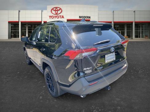 Certified 2024 Toyota RAV4 XLE AWD/4WD image 6