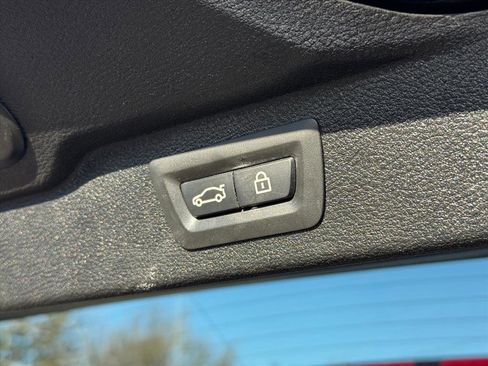 Used 2017 BMW X5 xDrive50i image 6