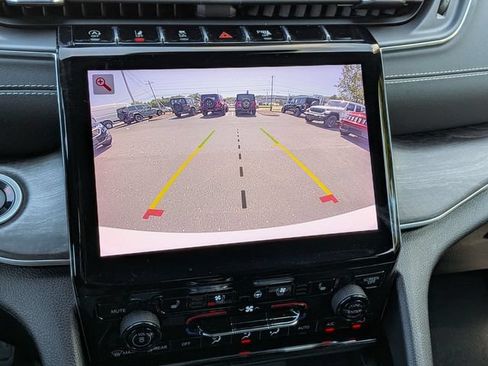 Certified 2023 Jeep Grand Cherokee Overland AWD/4WD image 24