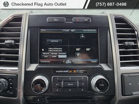 Used 2015 Ford F150 Platinum w/ Equipment Group 701A Luxury image 19