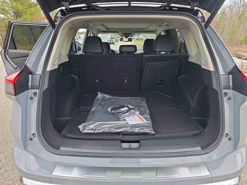 New 2026 Nissan Rogue Platinum w/ Platinum Premium Package AWD/4WD image 16