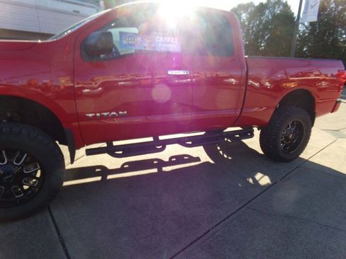 Used 2021 Nissan Titan SV w/ SV Convenience Package AWD/4WD image 6
