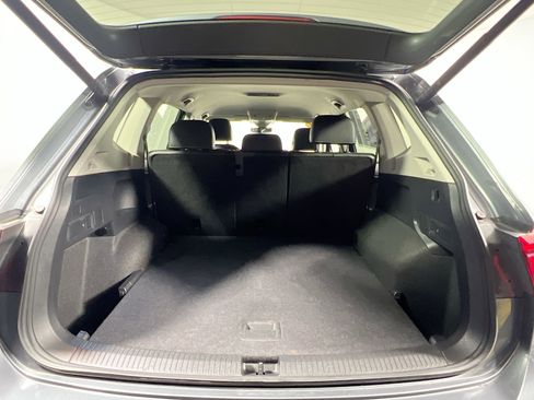 Used 2024 Volkswagen Tiguan SE image 34