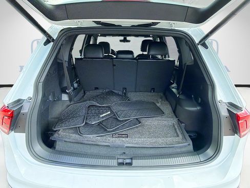 Used 2024 Volkswagen Tiguan SE R-Line FWD image 26