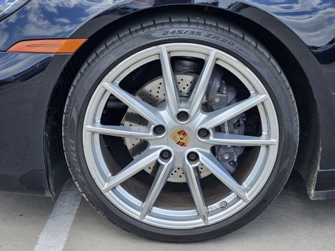 Certified 2024 Porsche 911 Carrera RWD image 14