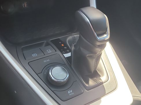 Used 2024 Toyota RAV4 XSE image 28