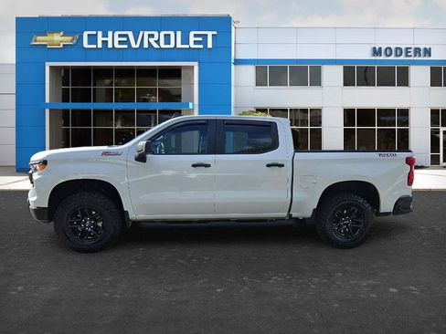 Used 2024 Chevrolet Silverado 1500 Custom Trail Boss AWD/4WD image 2