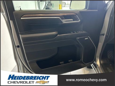 Used 2023 Chevrolet Silverado 1500 RST w/ Convenience Package II AWD/4WD image 10