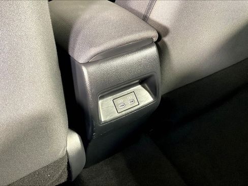 Used 2024 Toyota Corolla LE image 32